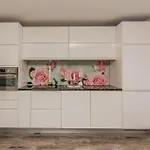 1 Bedroom Lovely In * Vir