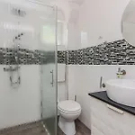 1 Bedroom Lovely In * Vir