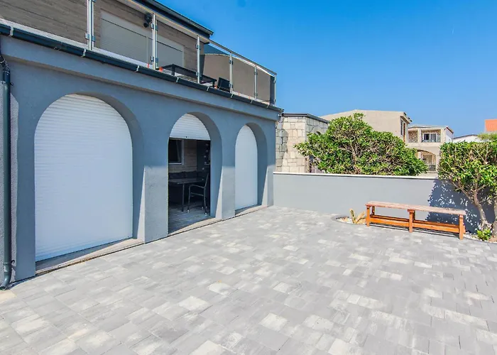 1 Bedroom Lovely In