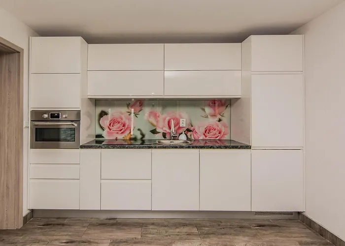 1 Bedroom Lovely In * Вир