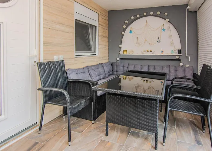 Апартаменты 1 Bedroom Lovely In Вир